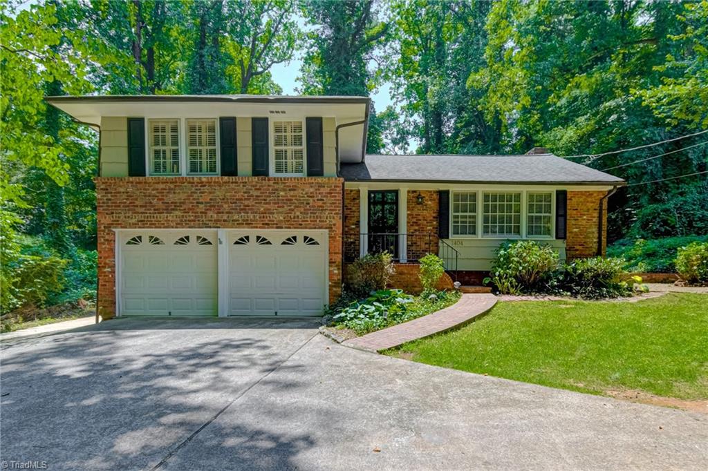 Reynolda Rd, Winston Salem, NC 27104