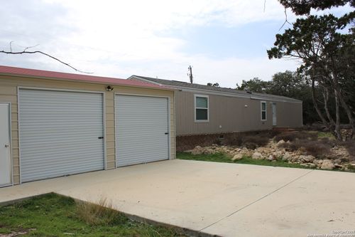 846 Inglewood Dr, Canyon Lake, TX, 78133-2578 | Card Image
