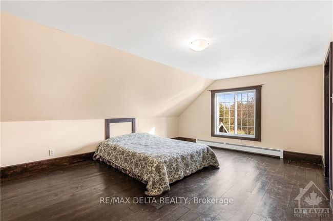 1015 Labrosse St, House other with 5 bedrooms, 2 bathrooms and 8 parking in Saint Eugene ON | Image 21