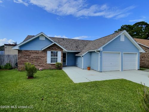 875 Laurelwood Dr, Biloxi, MS, 39532-4249 | Card Image