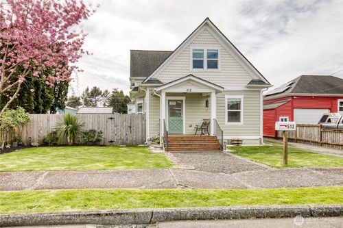 512 M St, Hoquiam, WA, 98550-3420 | Card Image