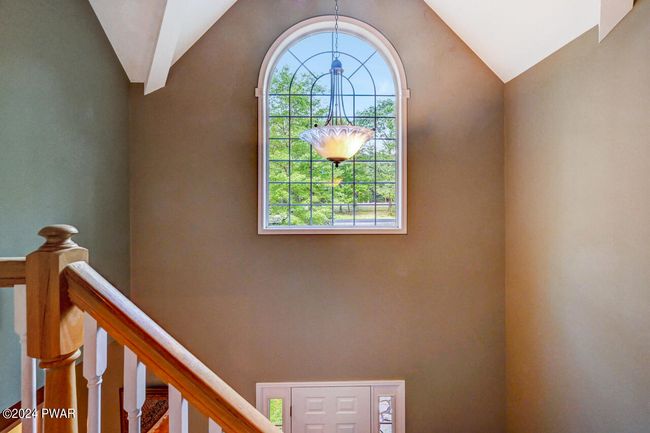 Upper Level | Image 36