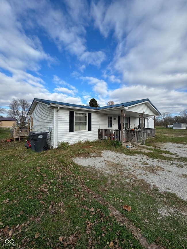 8300 E County Rd 210 S, House other with 3 bedrooms, 2 bathrooms and null parking in New Point IN | Image 4