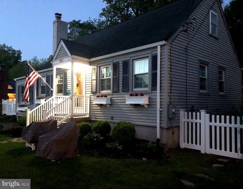 10611 Saint Paul St, KENSINGTON, MD, 20895-2616 | Card Image
