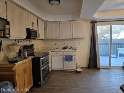 2998 Ayre St, Marlette, MI, 48453-1005 | Card Image