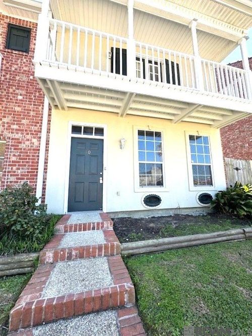 b-10-151 Aspen Sq, Denham Springs, LA, 70726-5326 | Card Image