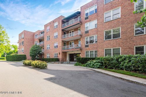 apt-1k-2 Putnam Hl, Greenwich, CT, 06830-5705 | Card Image