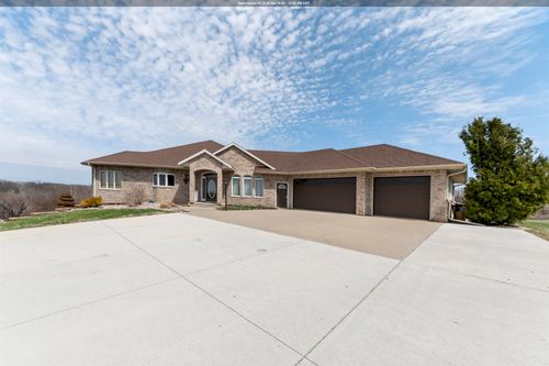 25329 182nd St, Spirit Lake, IA, 51360-7329 | Card Image