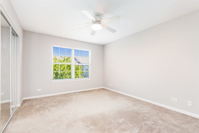 2404 Golf Ridge Cir, Condo with 2 bedrooms, 2 bathrooms and 4 parking in Naperville IL | Image 9