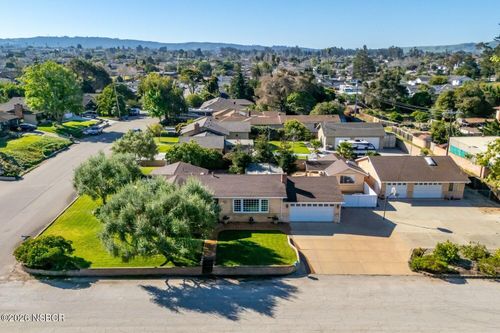 680 Linwood Dr, Santa Maria, CA, 93455-2713 | Card Image