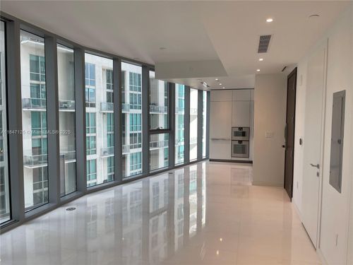 apt-606e-300 Biscayne Boulevard Way, Miami, FL, 33131-2278 | Card Image
