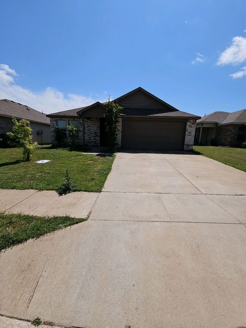 1928 Alanbrooke Dr, Fort Worth, TX, 76140-5162 | Card Image