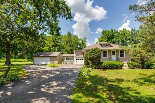 80 Lake Ave, Third Lake, IL, 60030-9011 | Card Image