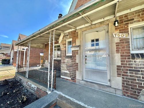 7502 Coolidge, Center Line, MI, 48015-1006 | Card Image