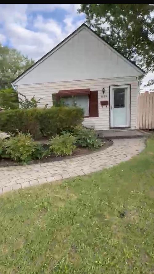 1819 Goddard Rd, Lincoln Park, MI, 48146-4051 | Card Image