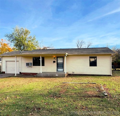 744 Wilson Pl, Cushing, OK, 74023-4558 | Card Image