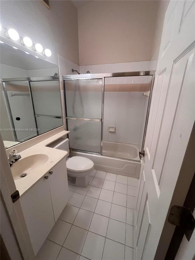 4041 - 4041 Nw 84 Th Ter, Townhouse with 3 bedrooms, 3 bathrooms and null parking in Sunrise FL | Image 13