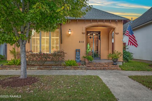 210 Palfrey Pkwy, Youngsville, LA, 70592-5880 | Card Image