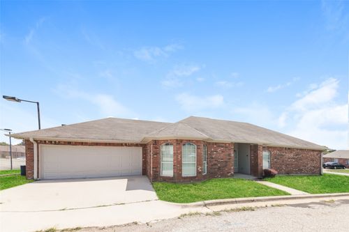 432 Lake Highland Dr, Lake Dallas, TX, 75065-2870 | Card Image
