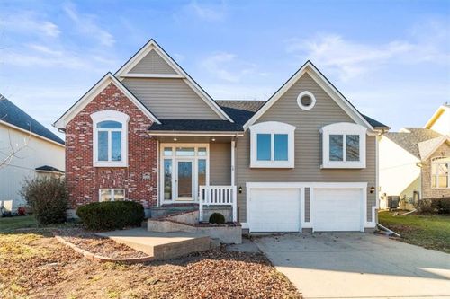 432 Sw Oak Wood Ln, Grain Valley, MO, 64029-8424 | Card Image