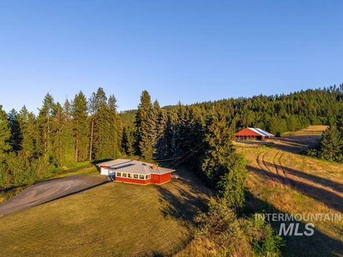 1011 Hall Rd, Viola, ID, 83872-9775 | Card Image