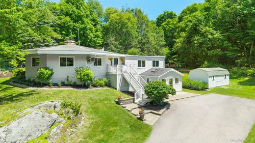 12 Raymond Rd, North Salem, NY, 10560-2221 | Card Image