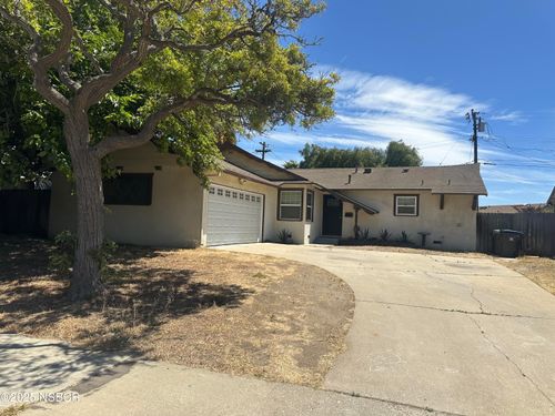 332 E Taylor St, Santa Maria, CA, 93454-1439 | Card Image