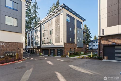 301-15538 Ne 15th Place, Bellevue, WA, 98007 | Card Image