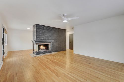 1343 Oxford Rd, Deerfield, IL, 60015-2315 | Card Image