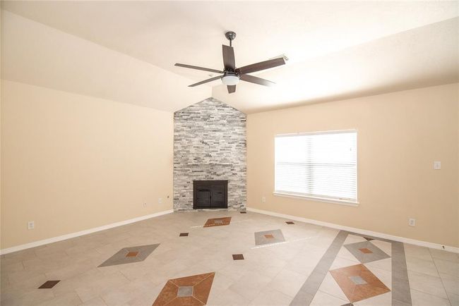 3419 S Daniel Oak Cir, House other with 3 bedrooms, 2 bathrooms and 2 parking in Spring TX | Image 6