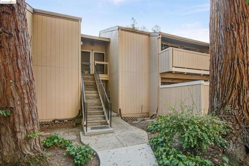 d-986 Kiely Blvd, Santa Clara, CA, 95051 | Card Image