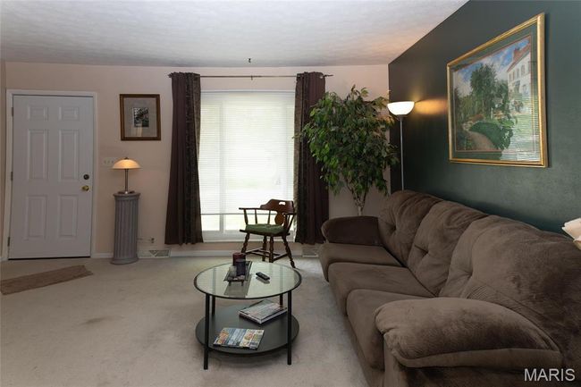 14 Dee St, House other with 3 bedrooms, 2 bathrooms and 2 parking in Moro IL | Image 6