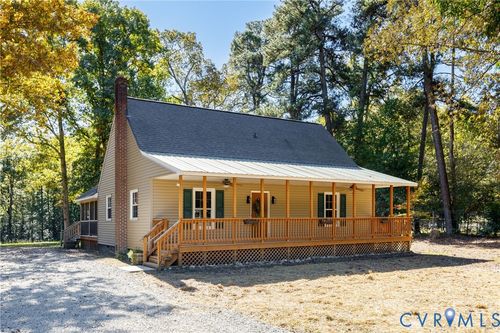 18015 James River Dr, Disputanta, VA, 23842-9032 | Card Image