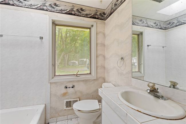 39 Scotch Ln, House other with 3 bedrooms, 2 bathrooms and null parking in Irondequoit NY | Image 16
