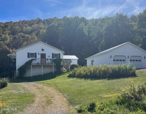 427 Patrick Rd, Cobleskill, NY, 12043-6211 | Card Image