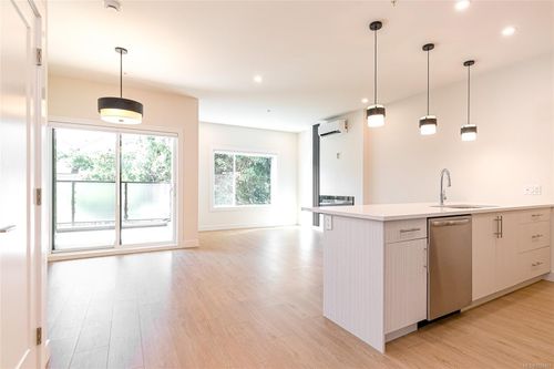 205-924 Jenkins Ave, Langford, BC, V9B2N7 | Card Image