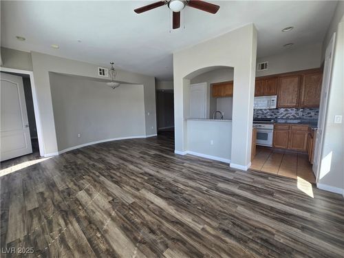 302-32 E Serene Ave, Las Vegas, NV, 89123-3772 | Card Image