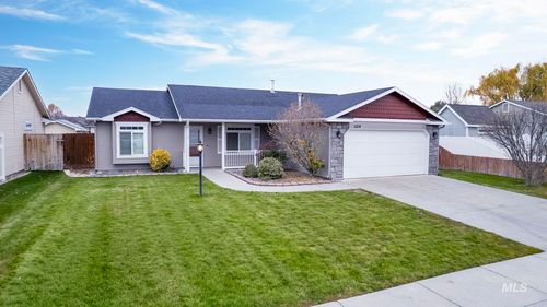 1124 W Peregrine Dr, Nampa, ID, 83651-7672 | Card Image
