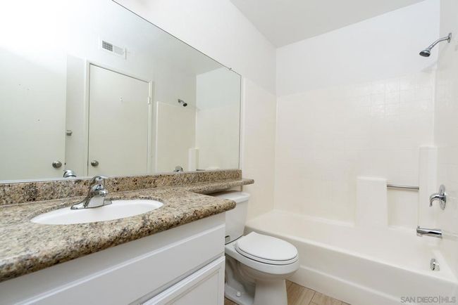 UNIT-95 - 4045 Carmel View Rd, Condo with 2 bedrooms, 2 bathrooms and 1 parking in San Diego CA | Image 16