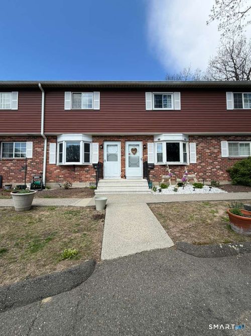 l-35 Leslie Rd, Bridgeport, CT, 06606-2049 | Card Image