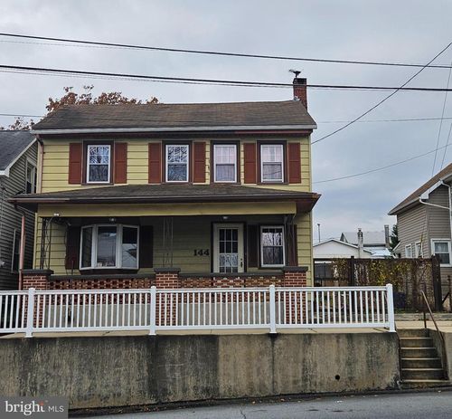 144 E Main St, FREDERICKSBURG, PA, 17026-9528 | Card Image