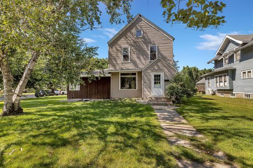 322 10th St Sw, Willmar, MN, 56201-3141 | Card Image