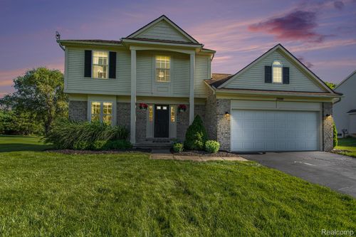 2949 Saddlebrook Ct, Pinckney, MI, 48169-8036 | Card Image