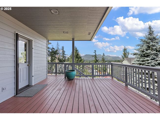 380 Mountaingate Dr, House other with 3 bedrooms, 3 bathrooms and 3 parking in Springfield OR | Image 42