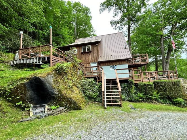 688 North Tunnel Rd, House other with 2 bedrooms, 1 bathrooms and 8 parking in Kennerdell PA | Image 11