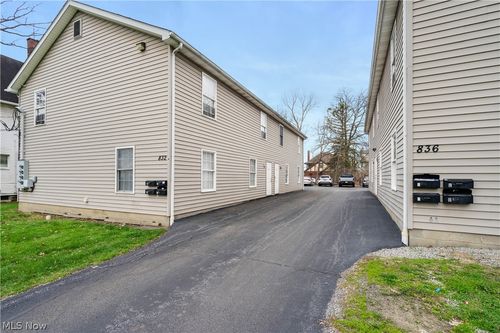 836 Michigan Ave, Youngstown, OH, 44504-1657 | Card Image