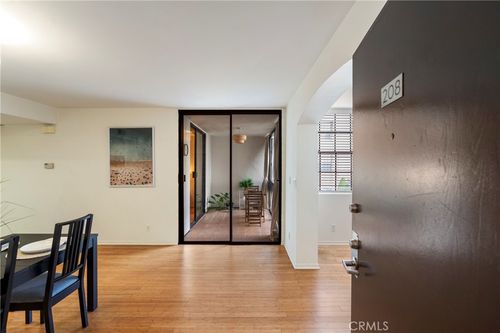 208-740 N Kings Road, West Hollywood, CA, 90069 | Card Image