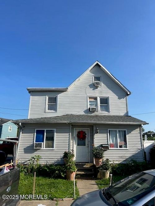 304 Hillside Ave, Long Branch, NJ, 07740-6512 | Card Image