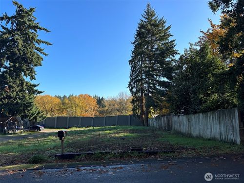 37 Renton Ave Ne, Renton, WA, 98056 | Card Image