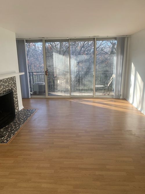 unit-5l-5820 Oakwood Dr, Lisle, IL, 60532-2954 | Card Image